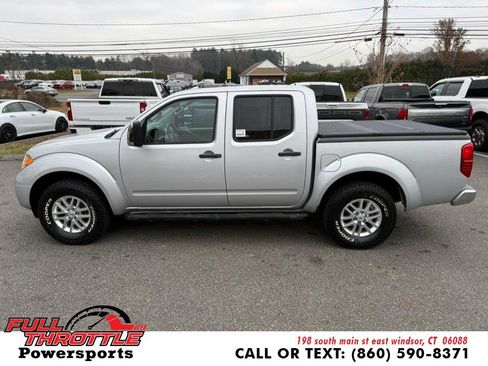 Used 2015 Nissan Frontier SV image 6