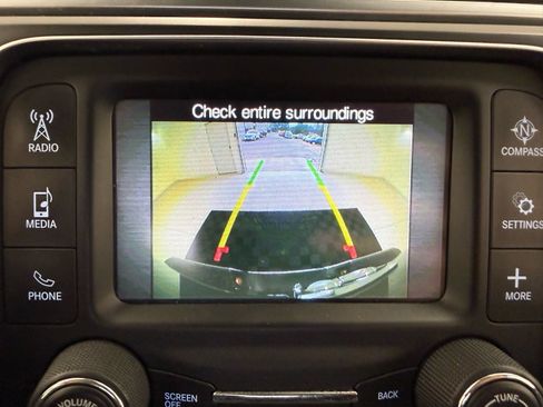 Used 2015 RAM 2500 SLT w/ Luxury Group image 18