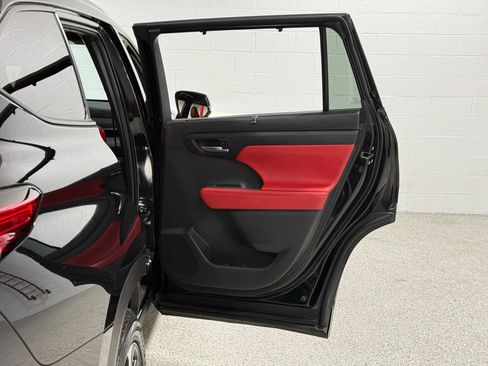 Used 2022 Toyota Highlander XSE image 54