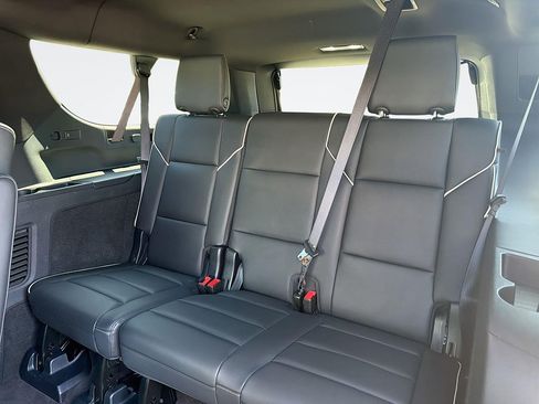 Used 2025 Cadillac Escalade ESV Sport AWD/4WD image 27