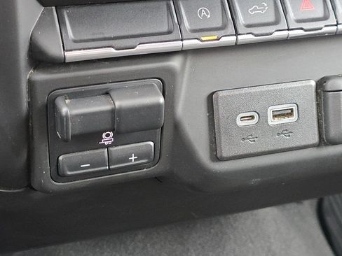 Used 2022 Chevrolet Silverado 1500 Custom image 22