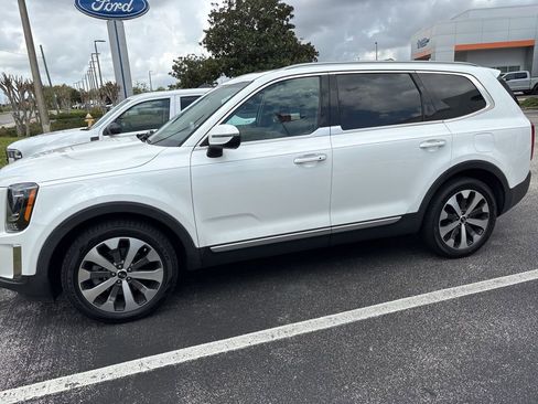 Used 2020 Kia Telluride S image 1