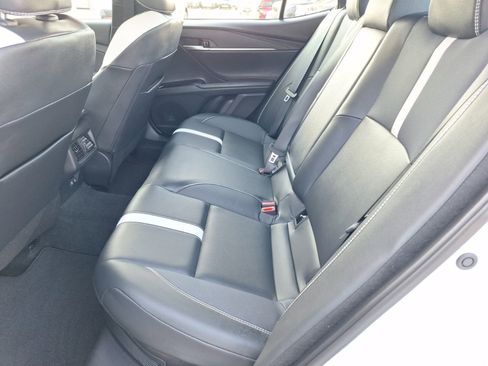 Used 2025 Toyota Camry SE image 30