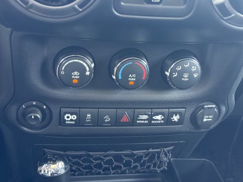 Used 2016 Jeep Wrangler Unlimited Sport w/ Quick Order Package 24S AWD/4WD image 30