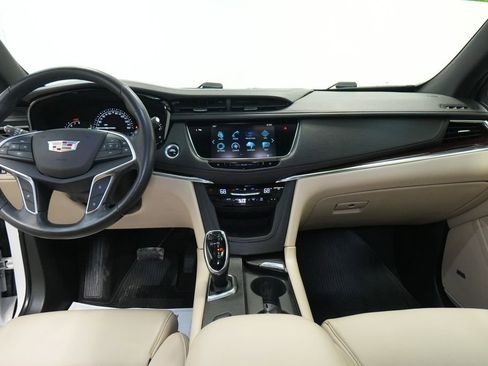 Used 2017 Cadillac XT5 Luxury w/ LPO, Wheel Lock Package image 33