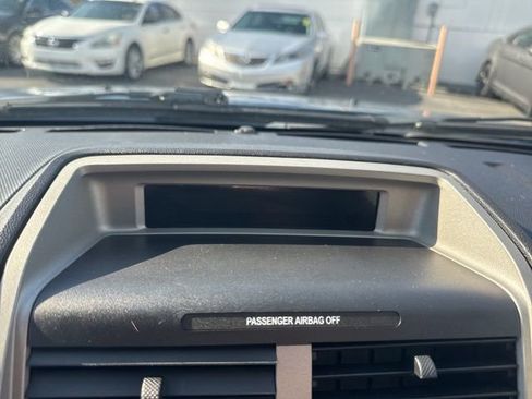 Used 2010 Ford Escape XLT image 17