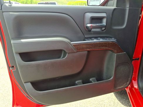 Used 2018 GMC Sierra 1500 SLE w/ SLE Value Package AWD/4WD image 12