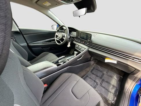 Used 2024 Hyundai Elantra SE FWD image 26
