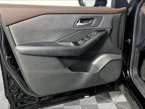 Used 2023 Nissan Rogue SV AWD/4WD image 21