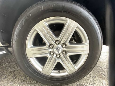 Used 2021 Ford Expedition XLT image 34