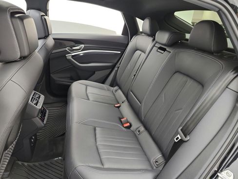 Used 2024 Audi Q8 e-tron Premium Plus w/ Premium Plus Package AWD/4WD image 13