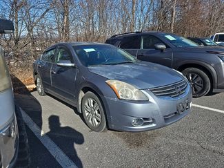 Used 2010 Nissan Altima 2.5 S w/ Premium Audio Pkg video 1