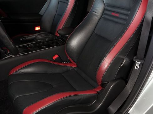 Used 2012 Nissan GT-R Black Edition image 14