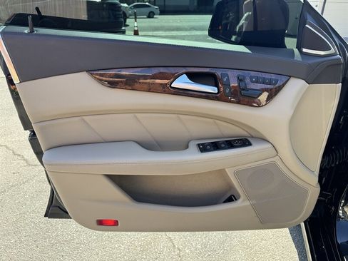 Used 2014 Mercedes-Benz CLS 550 image 16