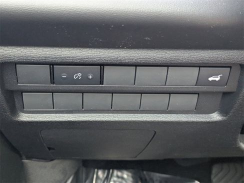 New 2025 Mitsubishi Outlander SE image 26