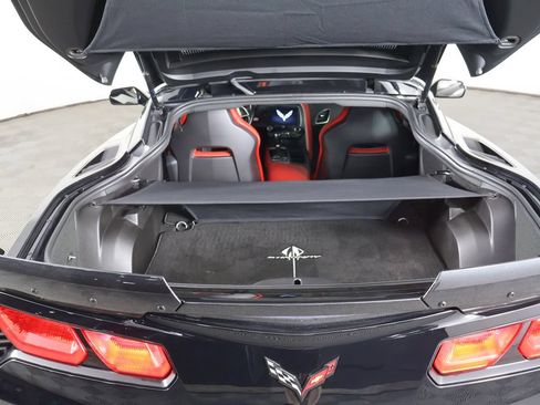 Used 2018 Chevrolet Corvette Stingray Coupe RWD image 18