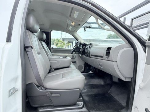 Used 2014 Chevrolet Silverado 3500 W/T RWD image 15