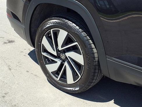 Used 2025 Volkswagen Atlas SE FWD image 26