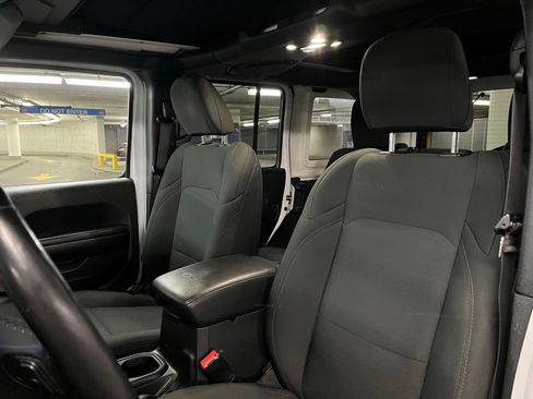 Used 2021 Jeep Wrangler Unlimited Sport image 16