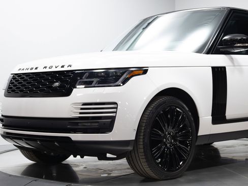 Used 2021 Land Rover Range Rover Westminster Edition image 4