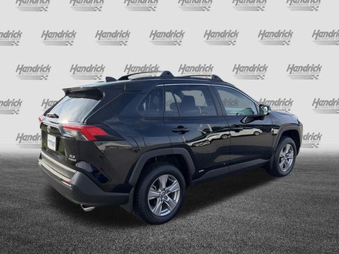 Used 2024 Toyota RAV4 XLE AWD/4WD image 10