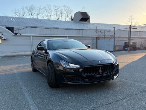 Used 2018 Maserati Ghibli RWD image 1