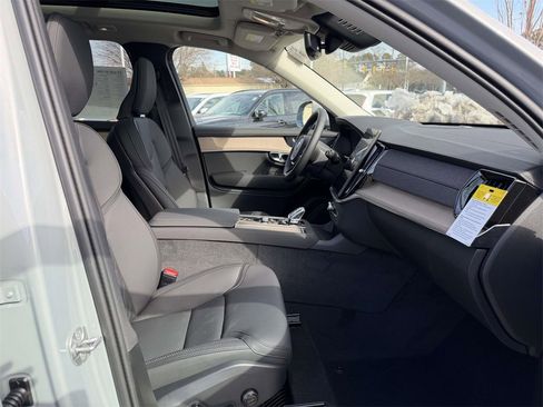 New 2026 Volvo XC90 B6 Plus w/ Protection Package Premier AWD/4WD image 11
