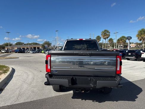 Used 2024 Ford F350 Platinum image 3