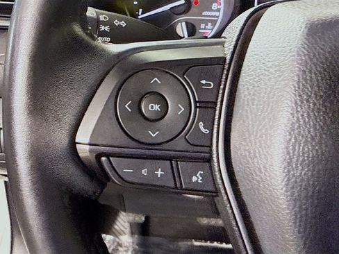 Used 2022 Toyota Camry SE w/ Convenience Package FWD image 14