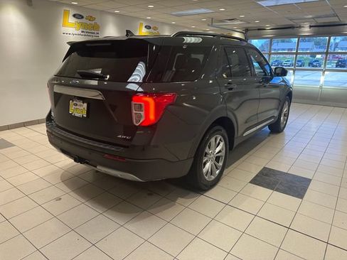 Used 2024 Ford Explorer XLT w/ Equipment Group 202A AWD/4WD image 27