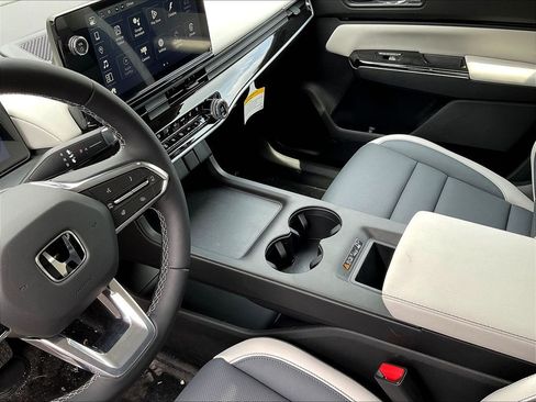 Used 2024 Honda Prologue Elite image 14