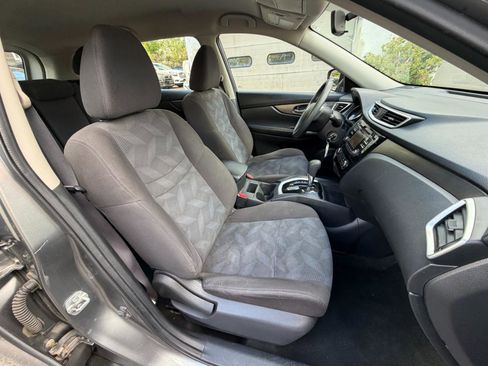 Used 2016 Nissan Rogue S image 35