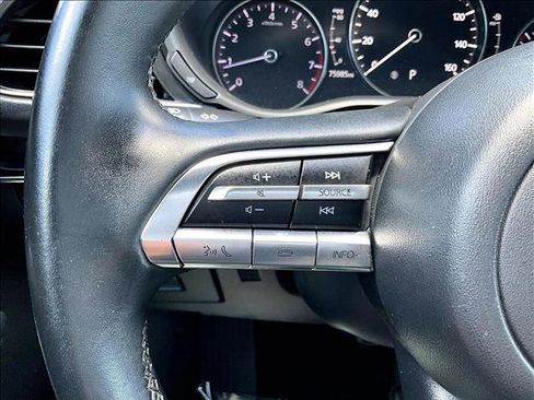 Used 2019 MAZDA MAZDA3 Hatchback FWD image 20