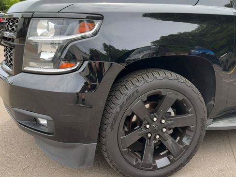 Used 2017 Chevrolet Tahoe LT w/ Luxury Package AWD/4WD image 4