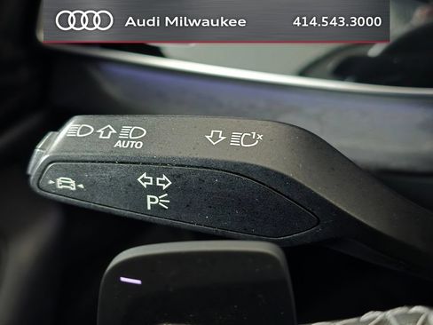 Used 2023 Audi Q8 Premium w/ Convenience Package AWD/4WD image 33