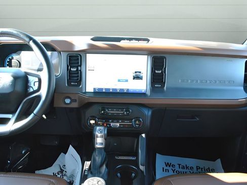 Used 2024 Ford Bronco Outer Banks AWD/4WD image 30