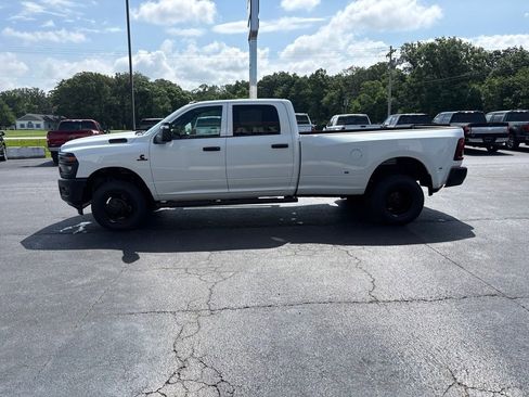 New 2026 RAM 3500 Tradesman AWD/4WD image 5