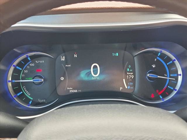 Used 2021 Chrysler Pacifica Limited w/ Uconnect Theater Family Group FWD image 9