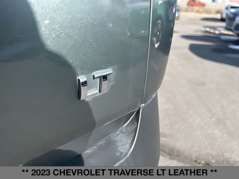 Used 2023 Chevrolet Traverse LT image 12