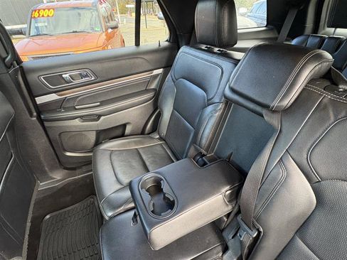 Used 2016 Ford Explorer Limited image 12