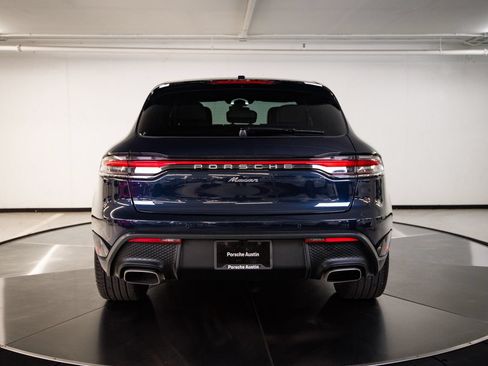 Certified 2023 Porsche Macan AWD/4WD image 6