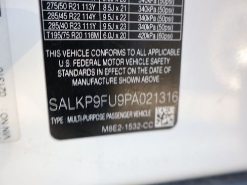 Used 2023 Land Rover Range Rover SE image 39