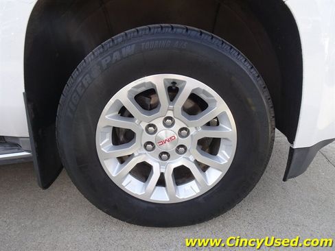 Used 2016 GMC Yukon XL SLT AWD/4WD image 30