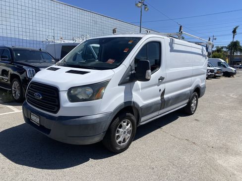 Used 2016 Ford Transit 250 130 Low Roof RWD image 2