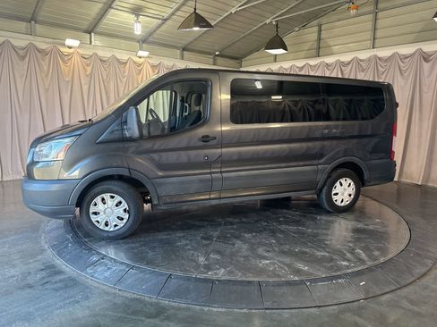Used 2017 Ford Transit 150 XLT image 8