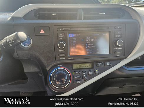 Used 2012 Toyota Prius C One image 21