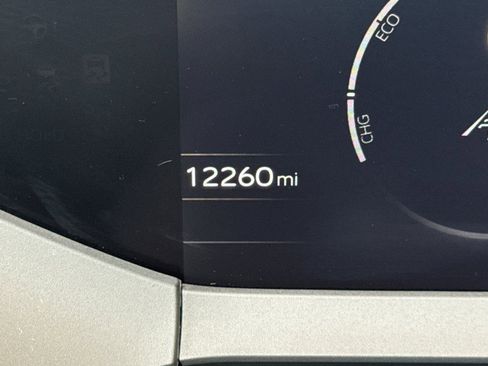 Used 2025 Toyota Prius LE image 29