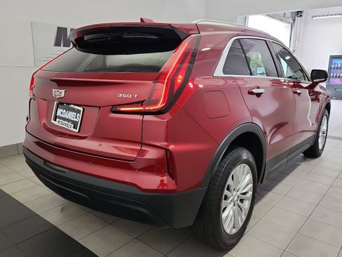 Used 2024 Cadillac XT4 Luxury w/ Cold Weather Package image 4