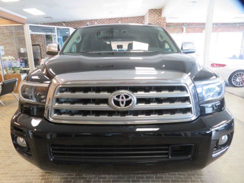 Used 2014 Toyota Sequoia Platinum AWD/4WD image 74