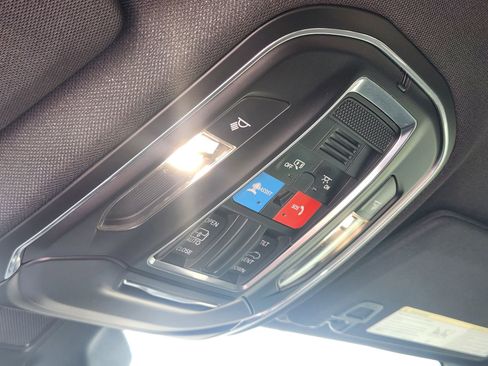 Used 2025 Jeep Grand Cherokee Laredo X RWD image 28